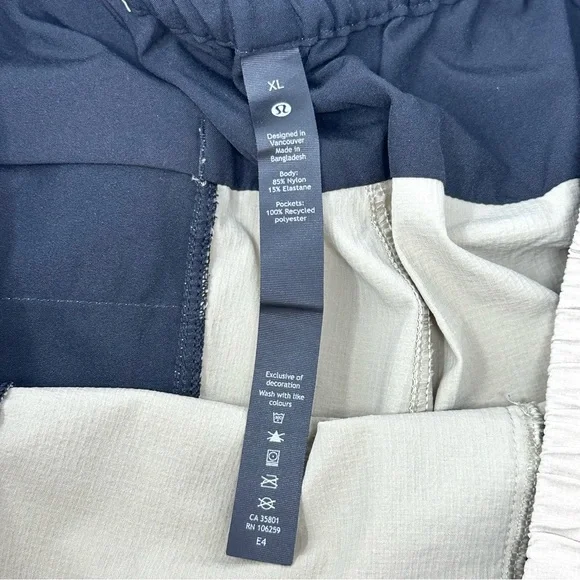 Lululemon Activewear Shorts Size XL Light Cream Khaki 7" Inseam Men's - Picture 2 of 13